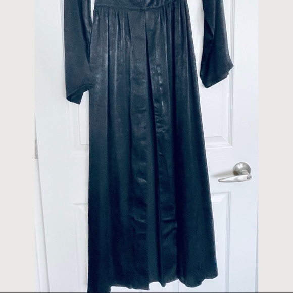 MISSGUIDED Hook Corset Liquid Satin Duster Coat - Picture 9 of 14